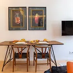 Apartman Decor - Clerigos By Host Wise
