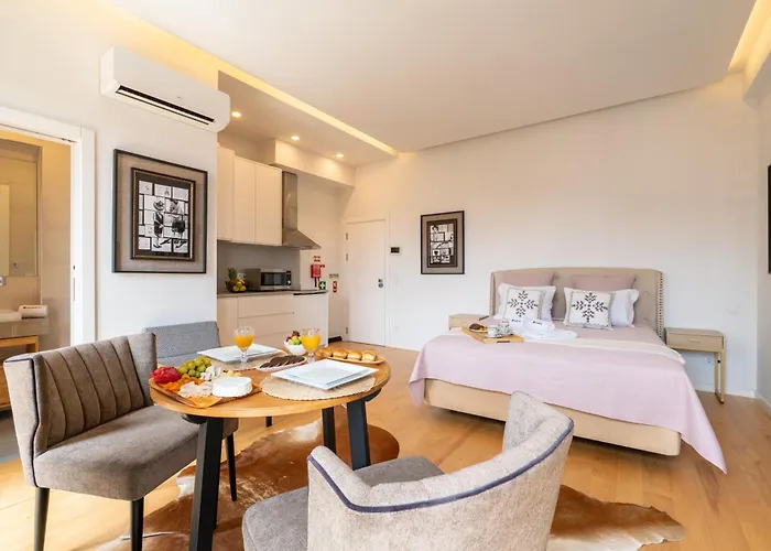 Decor - Clerigos By Host Wise Porto