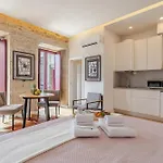 Decor - Clerigos By Host Wise *