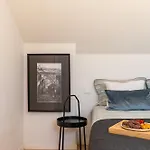 Decor - Clerigos By Host Wise Appartement