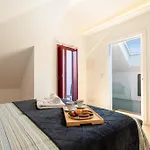 Decor - Clerigos By Host Wise