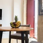 Apartment Decor - Clerigos By Host Wise Porto