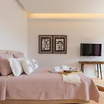 Decor - Clerigos By Host Wise *