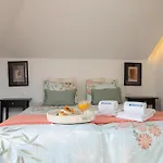 Decor - Clerigos By Host Wise Porto