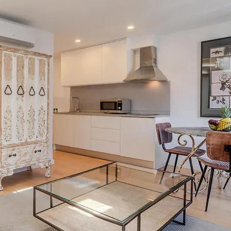 Decor - Clerigos By Host Wise *