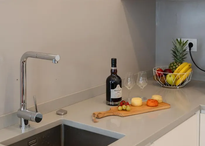 Decor - Clerigos By Host Wise Porto