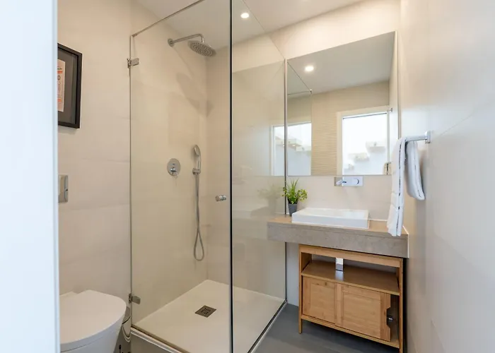 Apartman Decor - Clerigos By Host Wise *