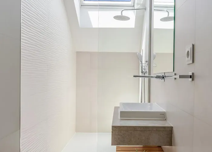 Decor - Clerigos By Host Wise Apartman Porto