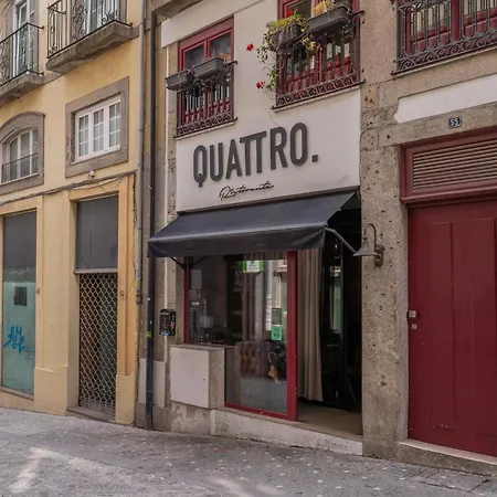 Decor - Clerigos By Host Wise