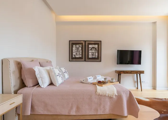 Decor - Clerigos By Host Wise *