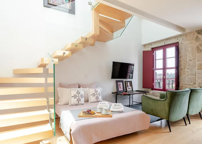 Decor - Clerigos By Host Wise *