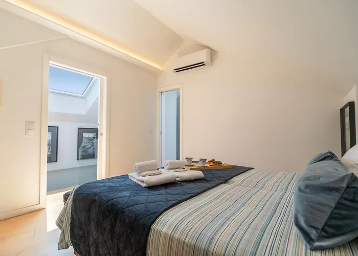 Decor - Clerigos By Host Wise