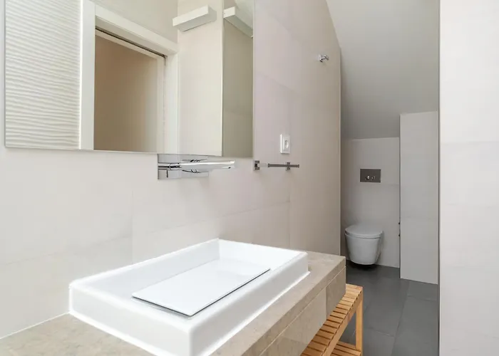 Apartment Decor - Clerigos By Host Wise Porto