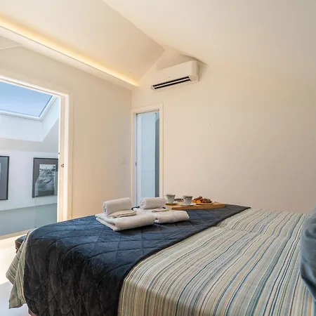 Decor - Clerigos By Host Wise