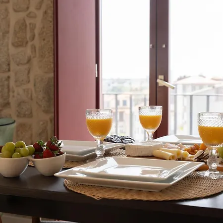 Decor - Clerigos By Host Wise